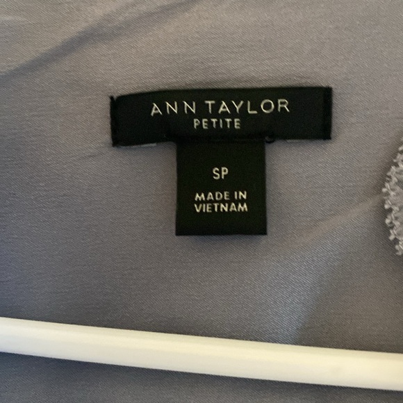 Ann Taylor Small Petite Sleeveless Top - Picture 2 of 4